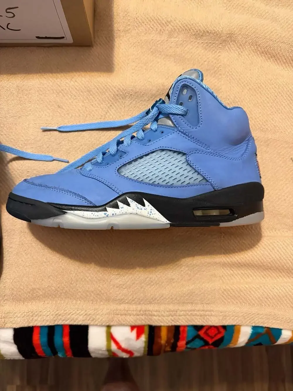 Air Jordan 5 Retro SE UNC University Blue